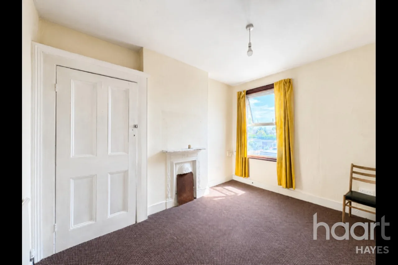 Cromwell Road, Hayes, UB3, photo 9