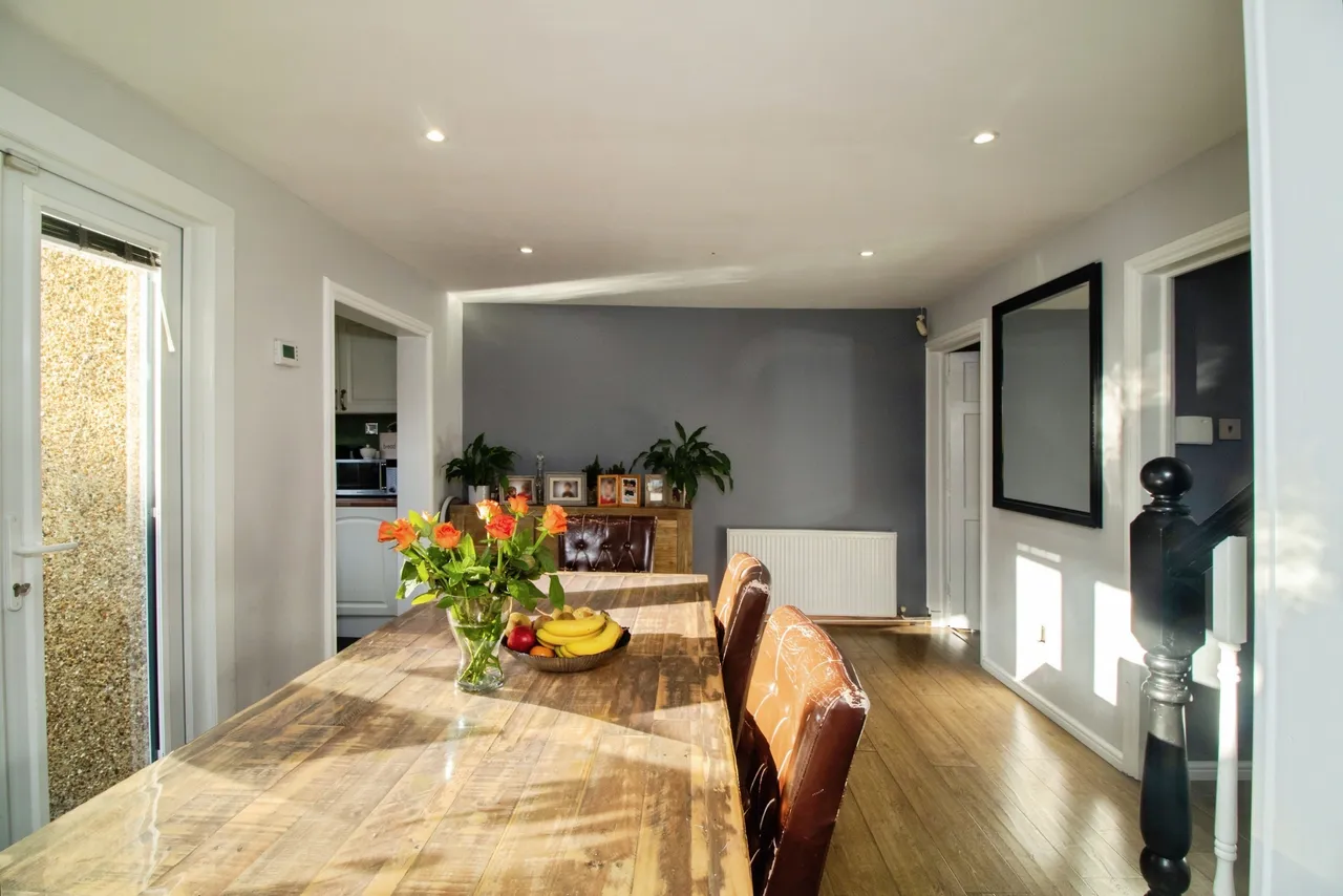Carisbrooke Close, Basildon, photo 2