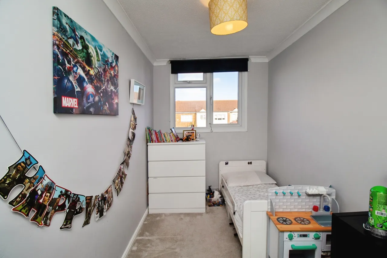 Carisbrooke Close, Basildon, photo 12