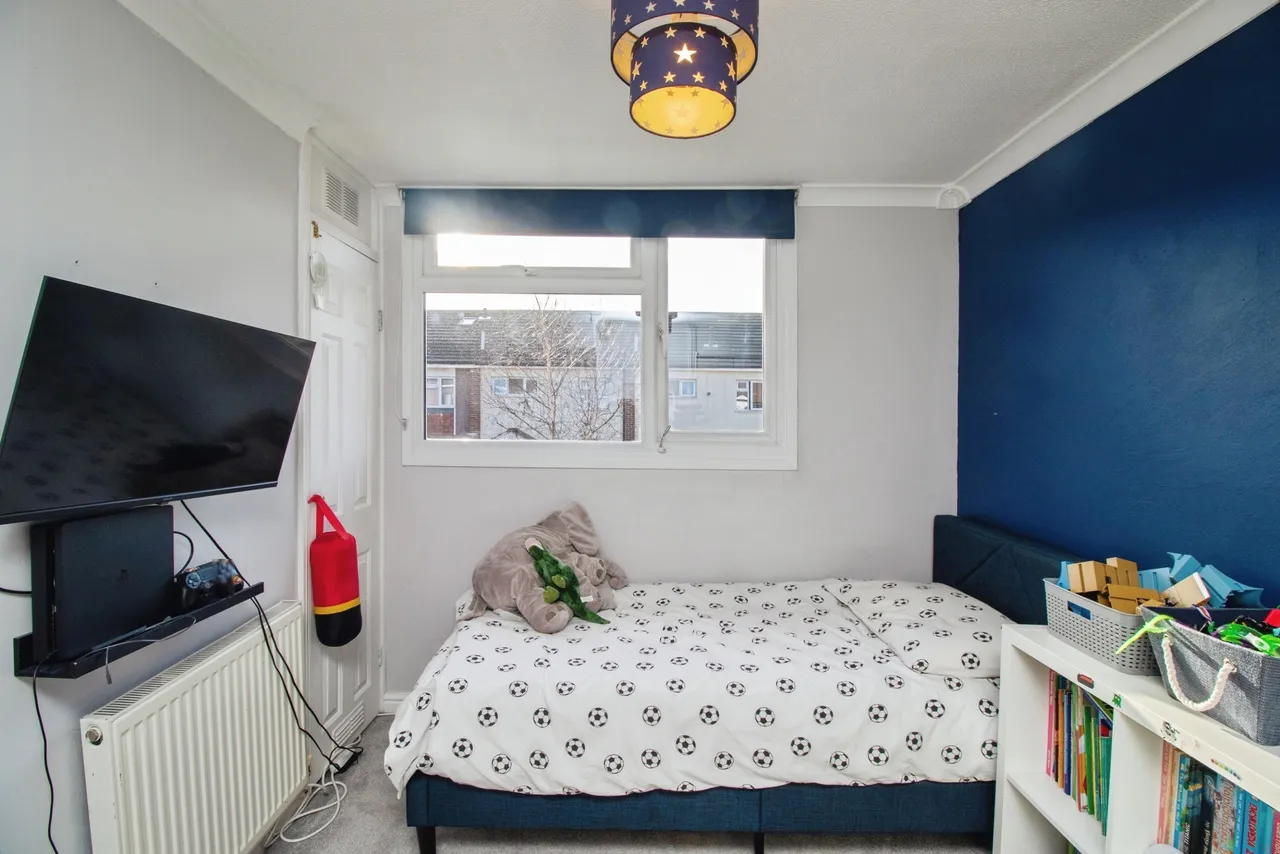 Carisbrooke Close, Basildon, photo 10