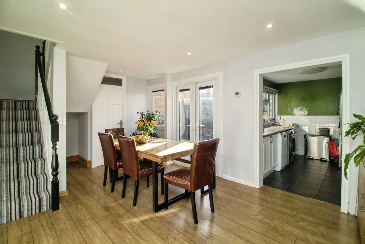 Carisbrooke Close, Basildon, photo 5