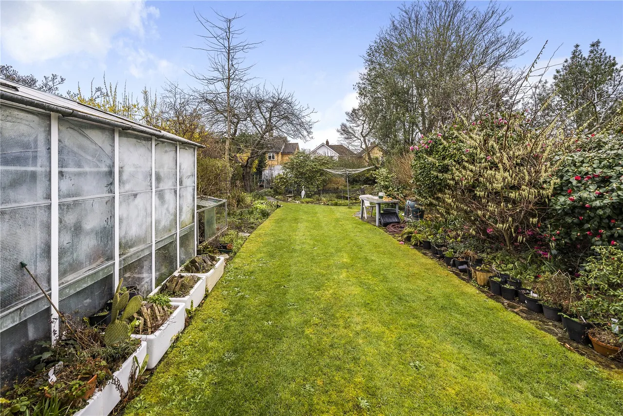 The Avenue, Lower Sunbury, TW16 5ES, photo 8