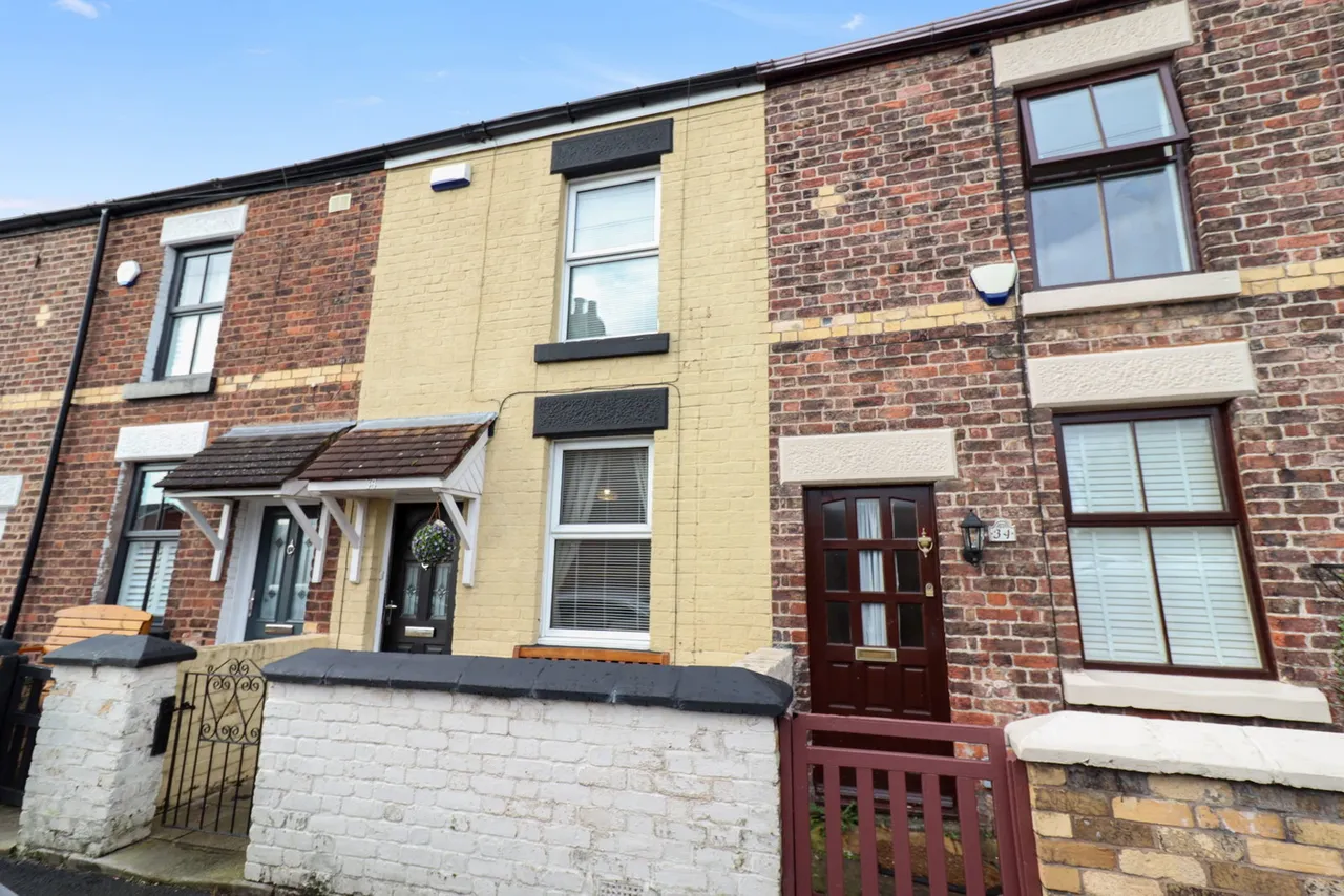 2 bed house for sale — School lane, Higher Bebington, CH63