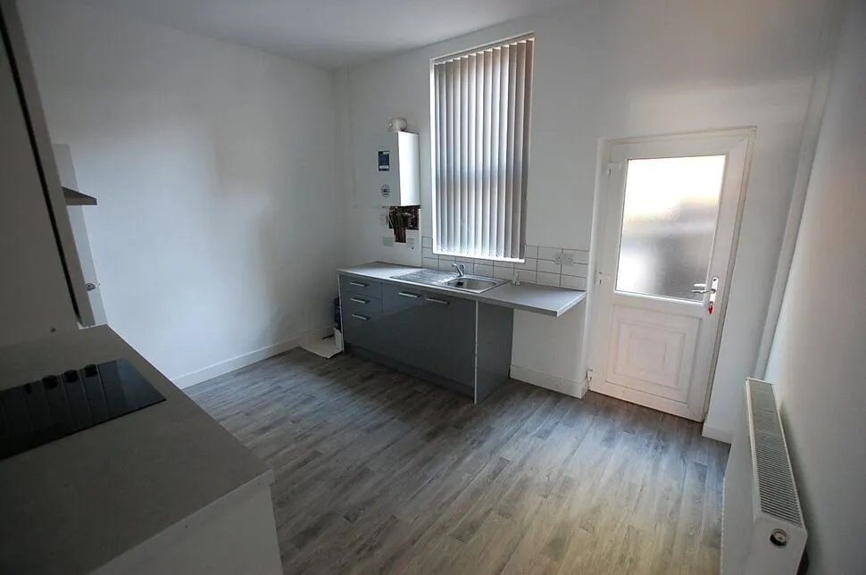 Turner Lane, Ashton-under-Lyne, OL6, photo 3