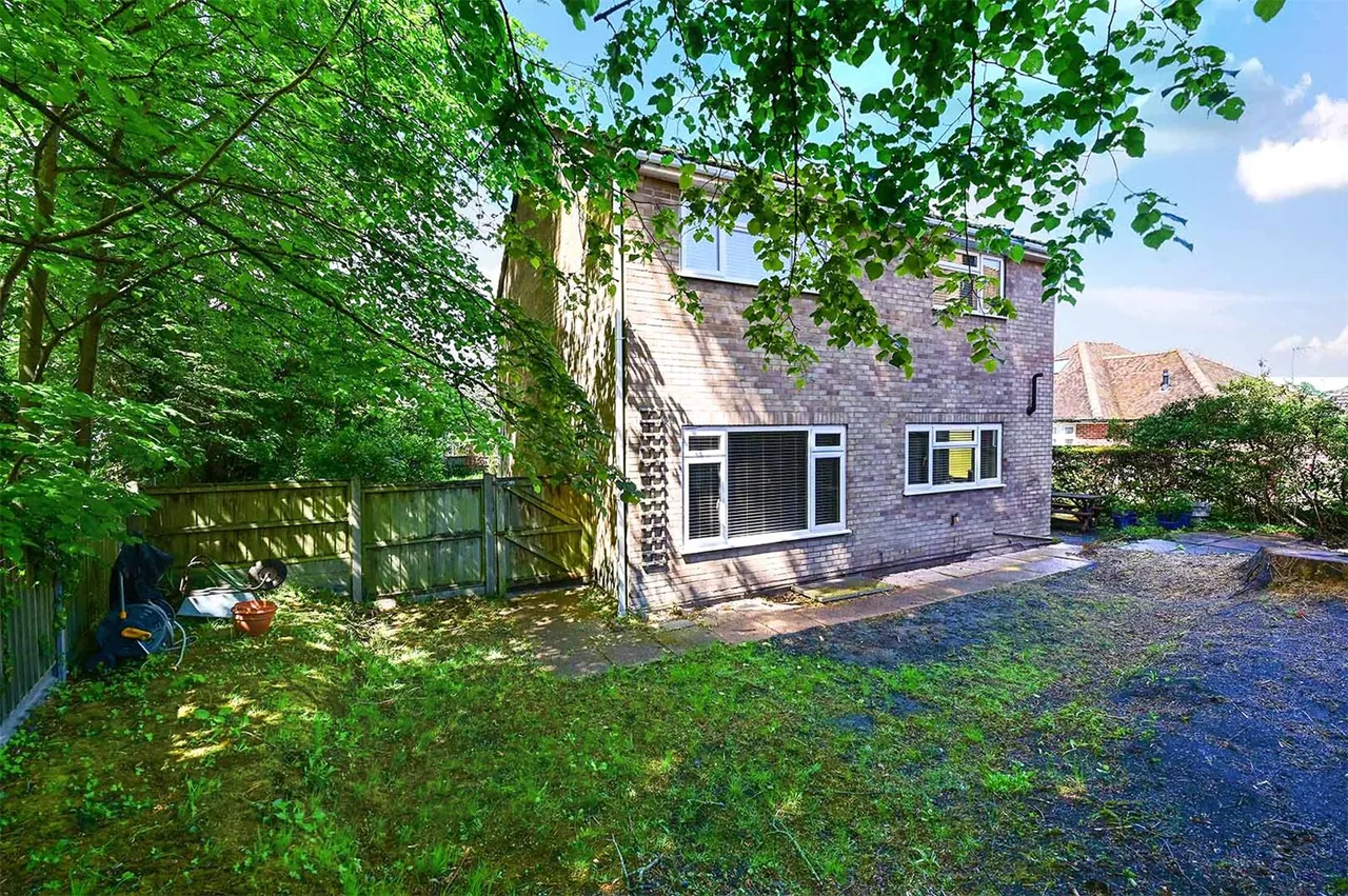 Rochester Grove, Fleet, Hampshire, GU51 3LU, photo 10