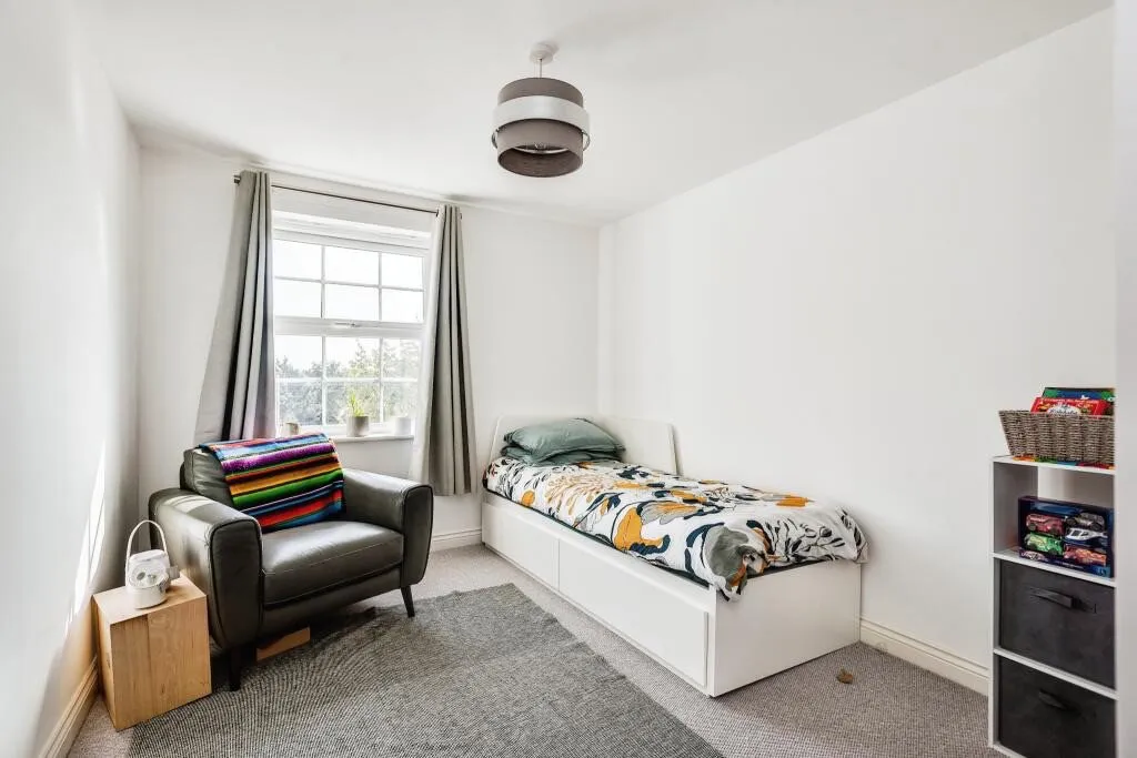 2 Millgrove Street, Swindon, Wiltshire, SN25 2LR, photo 6