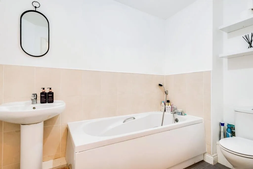 2 Millgrove Street, Swindon, Wiltshire, SN25 2LR, photo 7