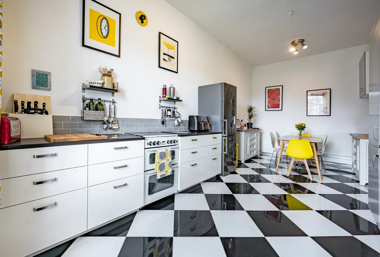 Albert Drive, Pollokshields, G41, photo 14