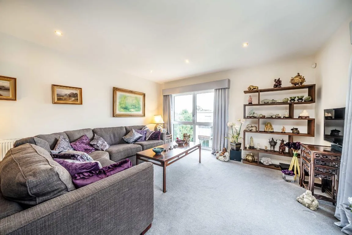 Blagrove Road, TW11, photo 6