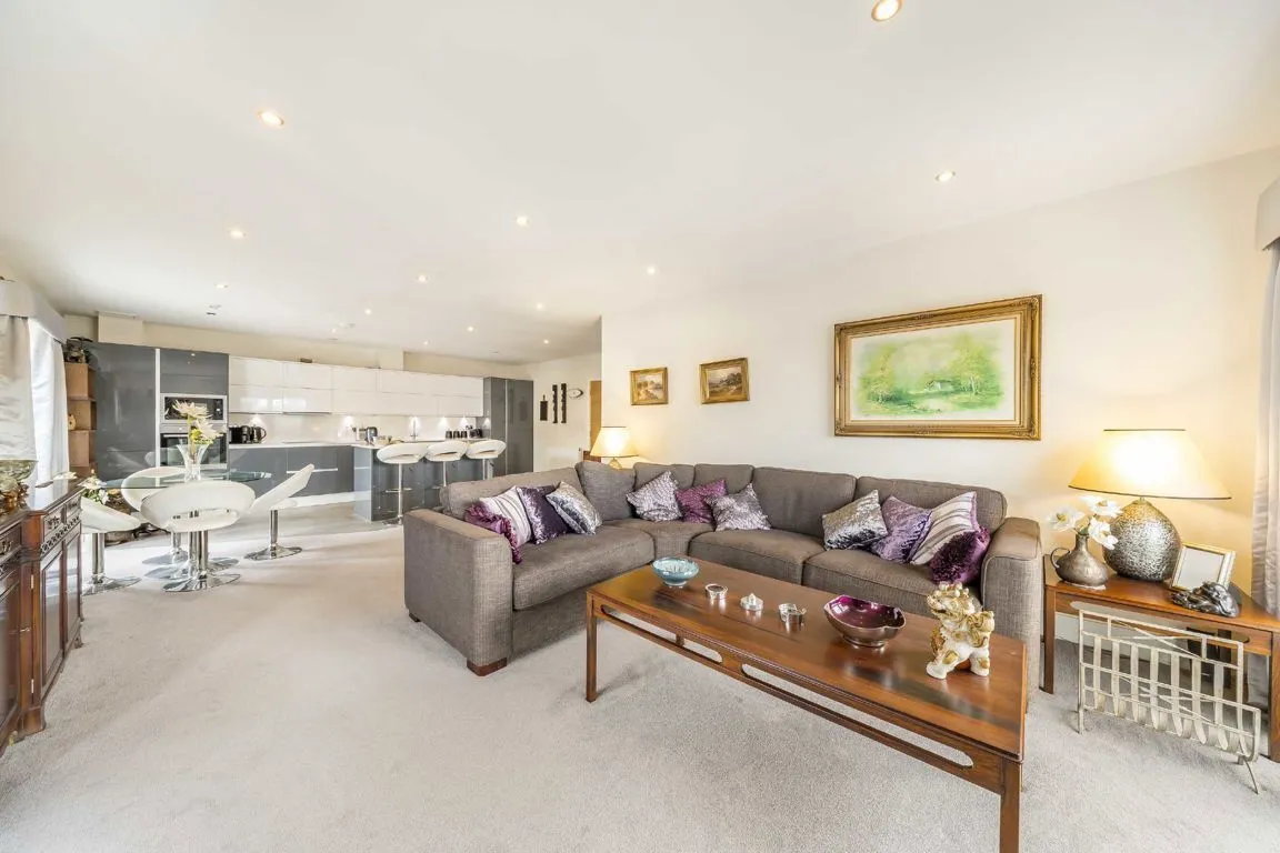 Blagrove Road, TW11, photo 4