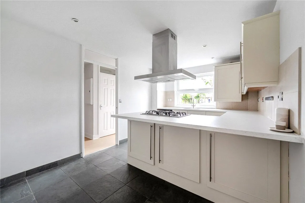 Rectory Square, London, United Kingdom, E1, photo 5