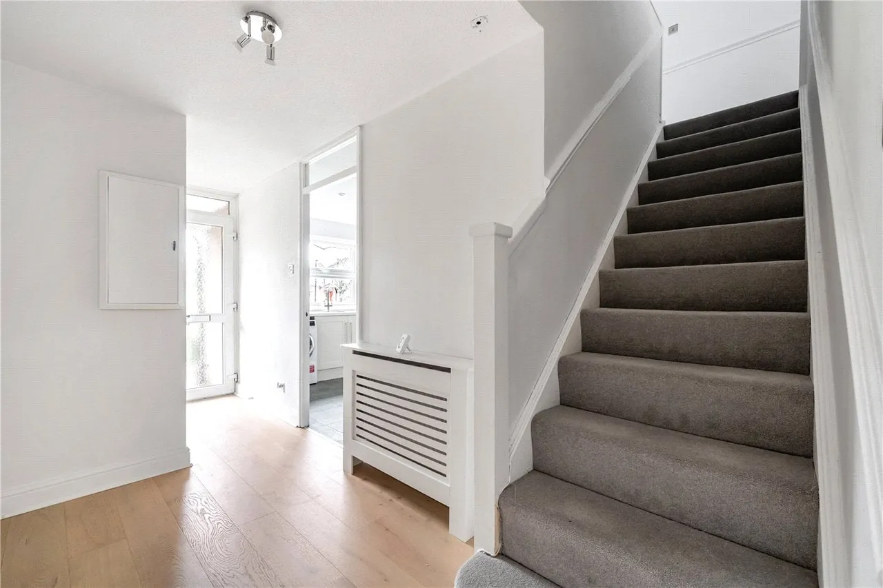 Rectory Square, London, United Kingdom, E1, photo 3