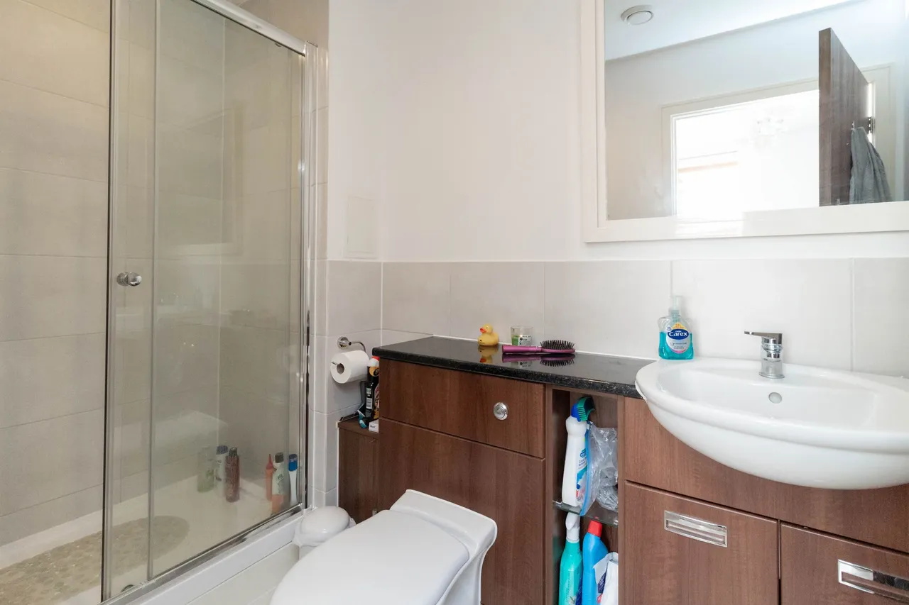 Edgware, HA8, photo 8