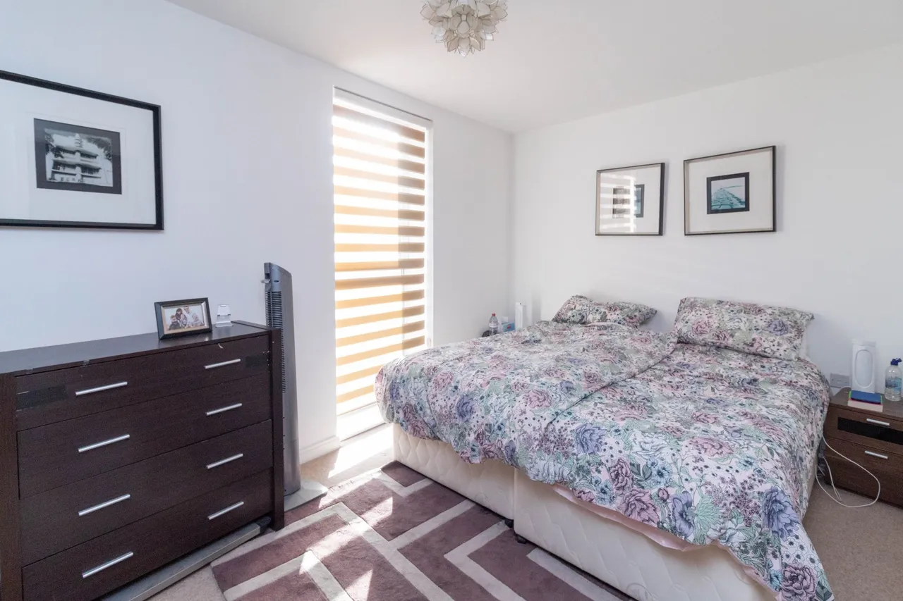 Edgware, HA8, photo 7
