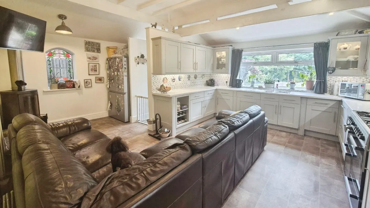 Chester Road North, Brownhills, WS8, photo 6