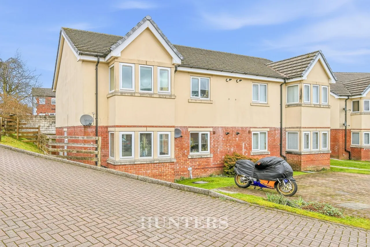 2 bed flat for sale, The Oaklands, Castleton, OL11