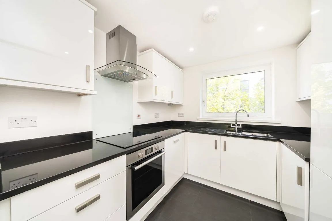 Wharncliffe Mews, SW4, photo 5