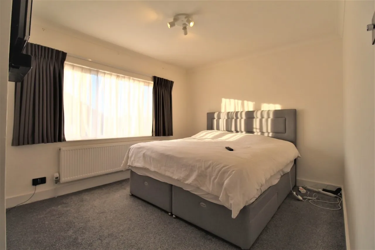 Thetford Road, Ashford, photo 6