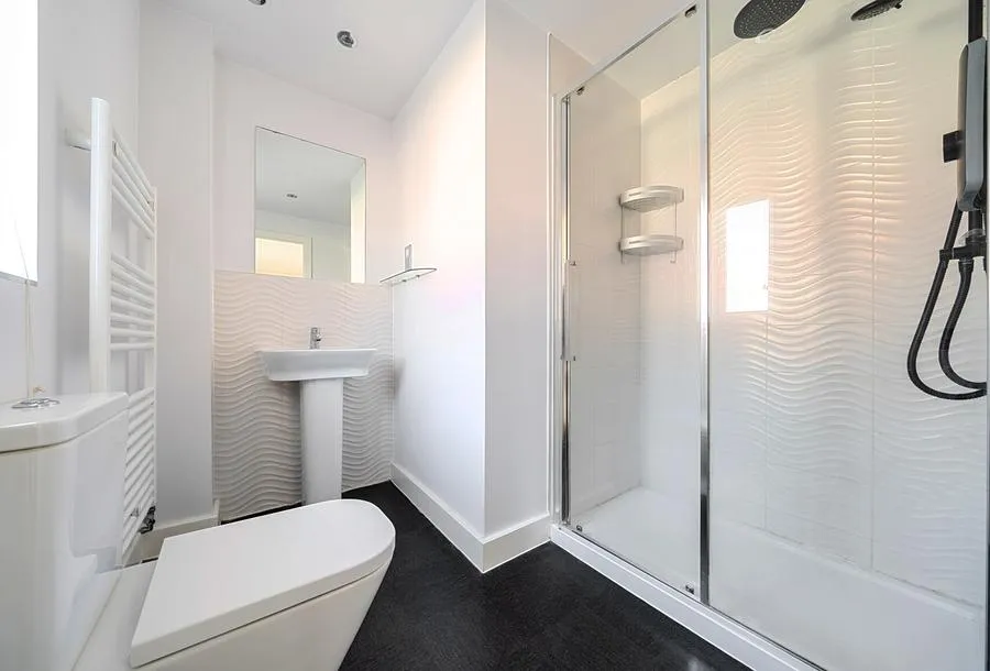 Armstrong Road, GL52, photo 15