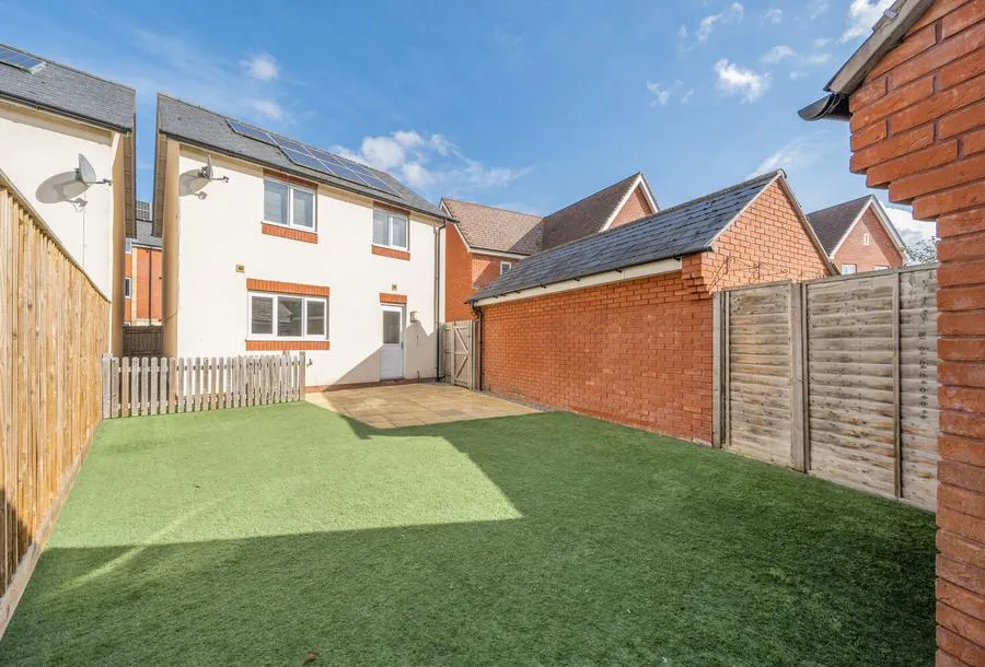 Armstrong Road, GL52, photo 8