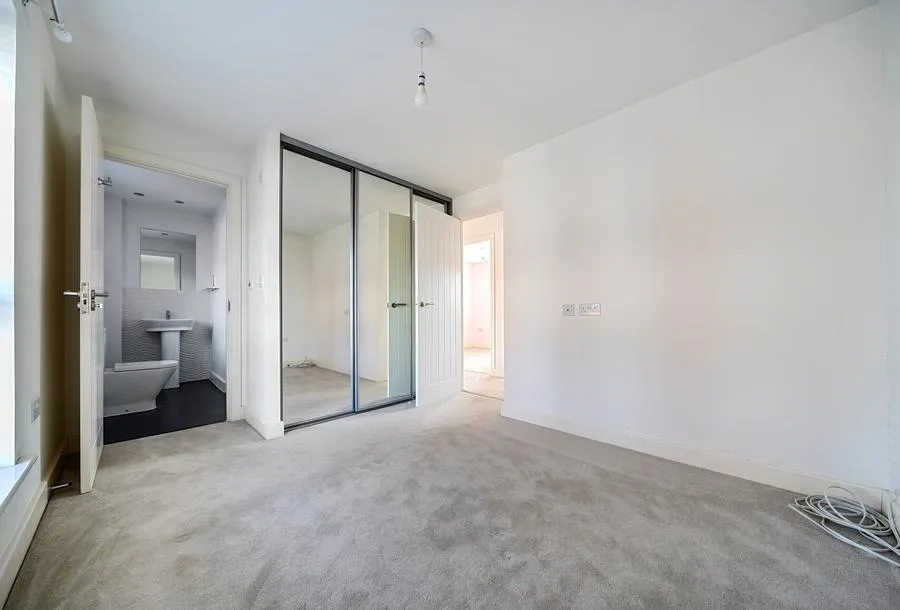 Armstrong Road, GL52, photo 14