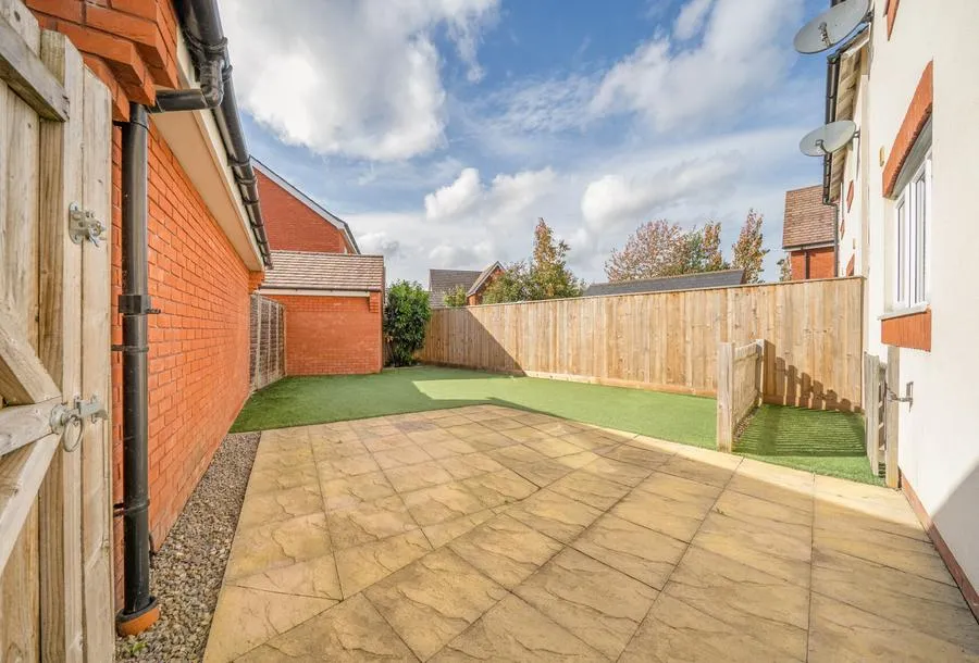 Armstrong Road, GL52, photo 19