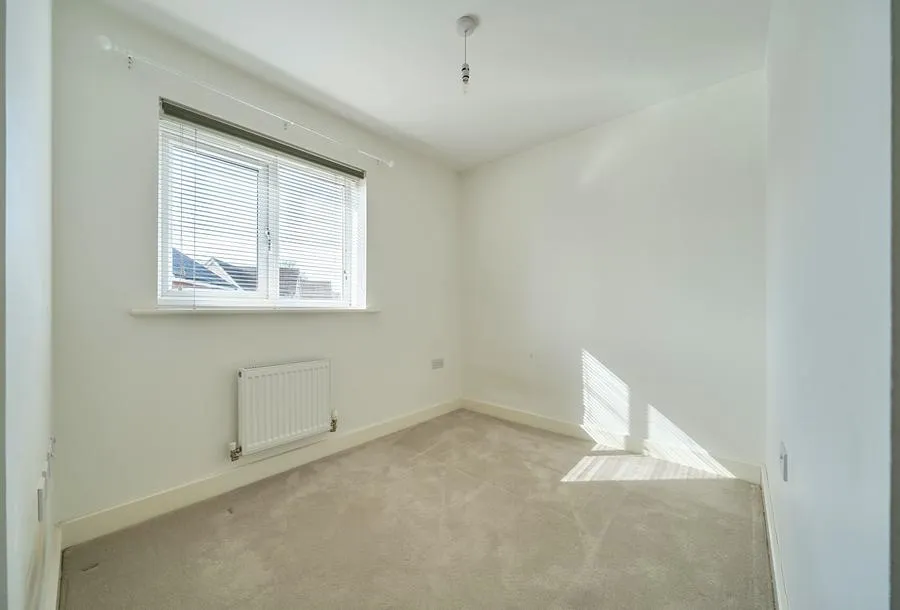 Armstrong Road, GL52, photo 4