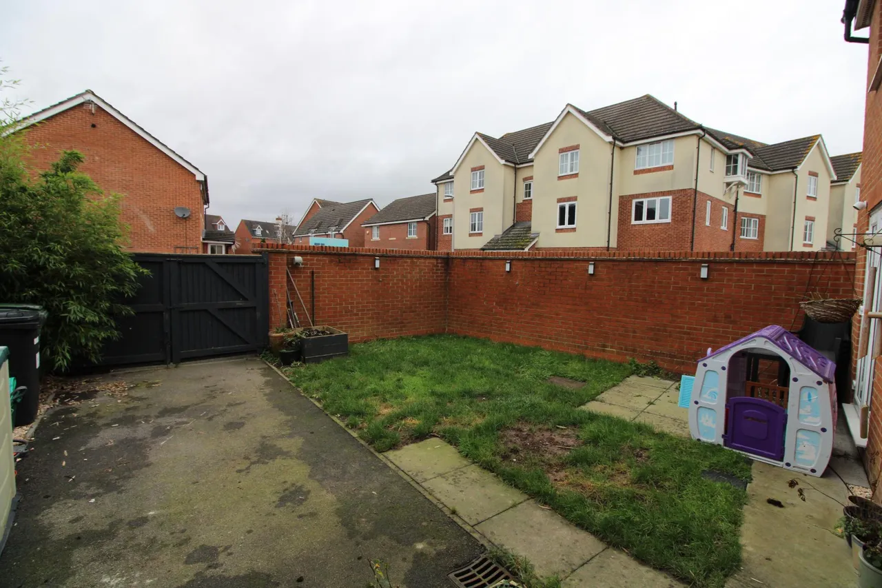 Artillery Drive, Thatcham, RG19, photo 12
