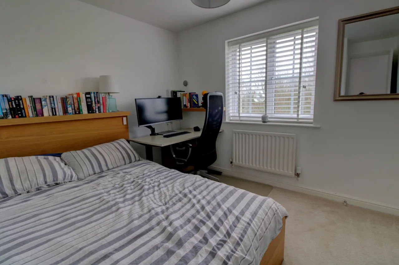 Artillery Drive, Thatcham, RG19, photo 9