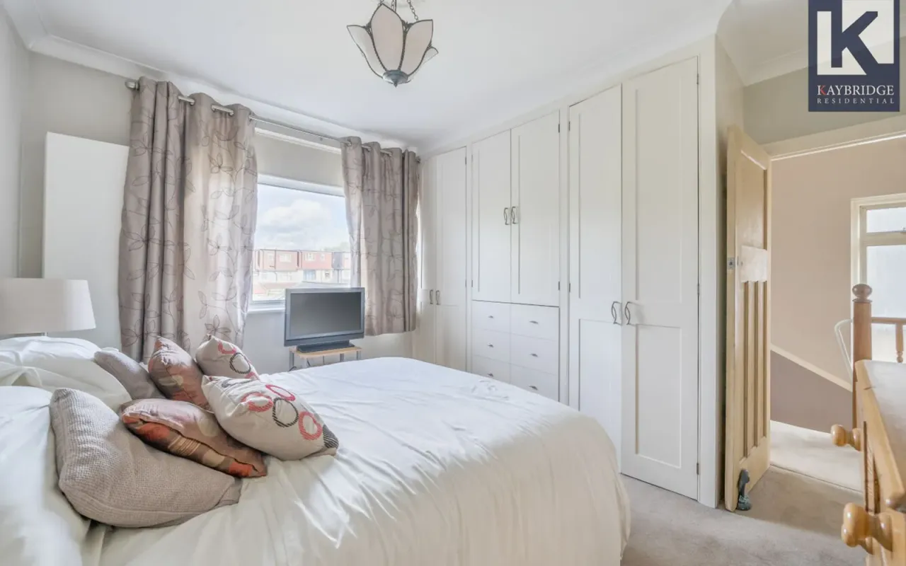 Stoneleigh Avenue, Worcester Park, KT4, photo 9