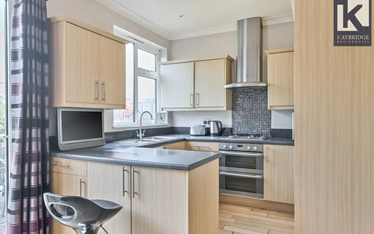 Stoneleigh Avenue, Worcester Park, KT4, photo 8