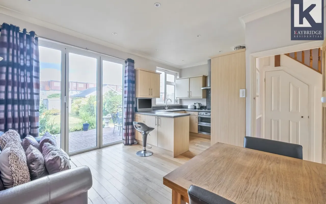 Stoneleigh Avenue, Worcester Park, KT4, photo 6