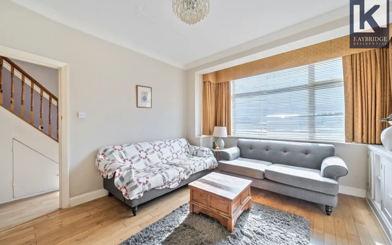 Stoneleigh Avenue, Worcester Park, KT4, photo 5