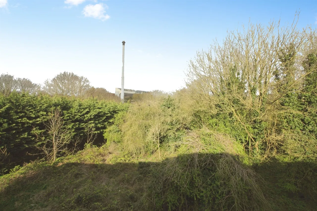 Whitley Court, Coventry, CV3, photo 8