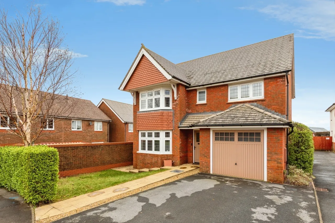 4 bed house for sale, Parc Llwyn Celyn, St. Clears, SA33