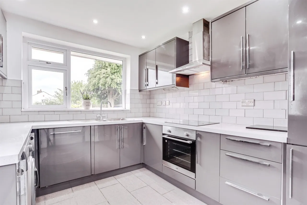 Whitley Way, Grange Moor, WAKEFIELD, photo 4