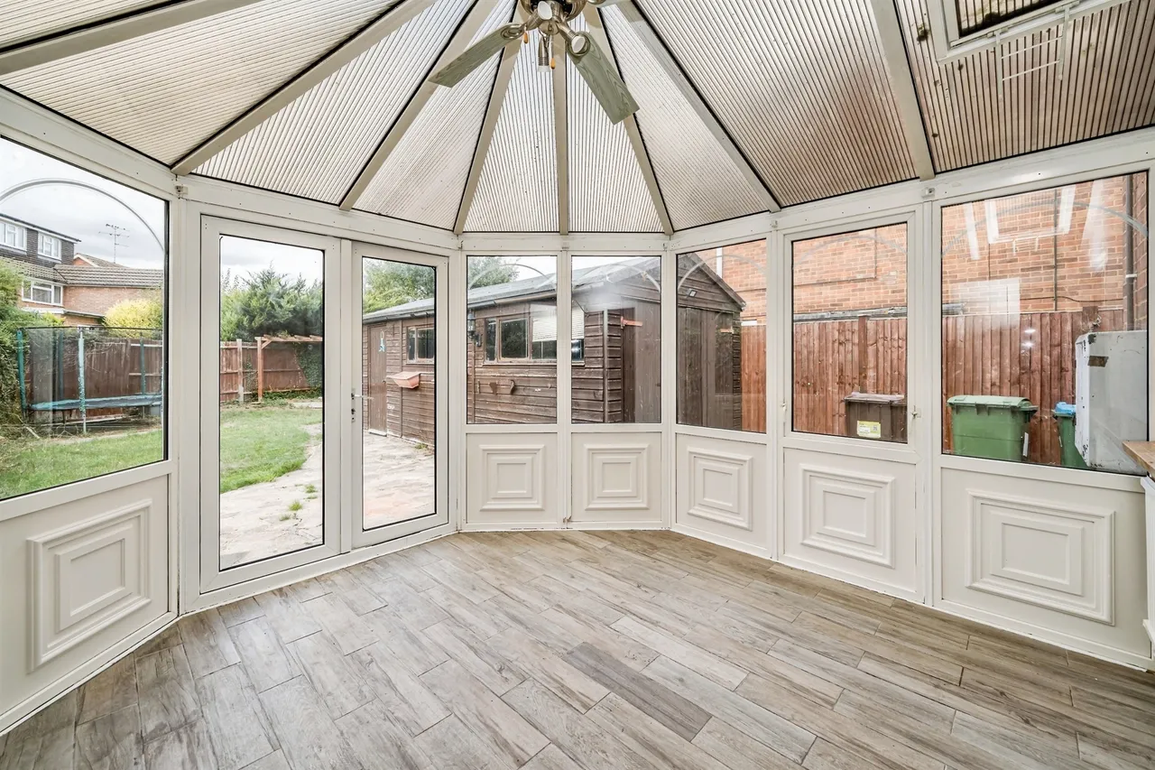 Ingram Avenue, Aylesbury, HP21, photo 5