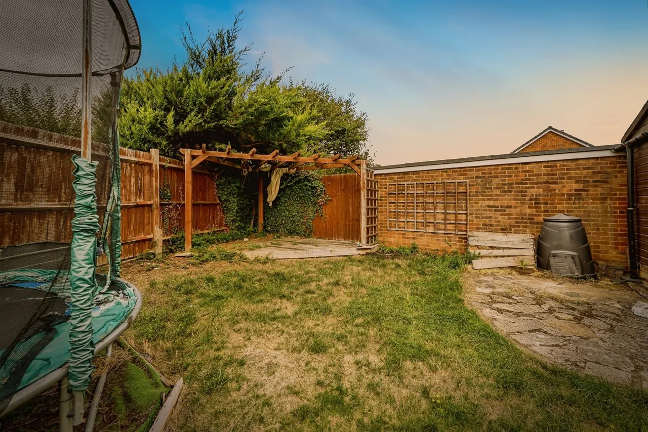 Ingram Avenue, Aylesbury, HP21, photo 18