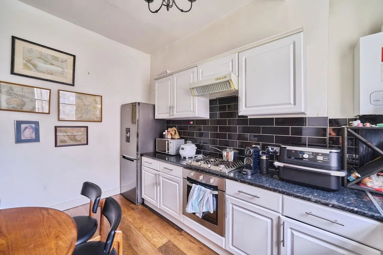 East India Dock Road, London, E14, photo 6