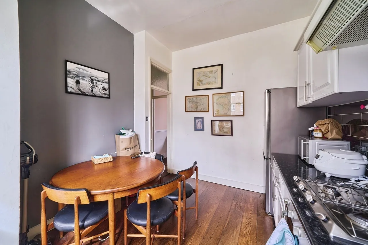 East India Dock Road, London, E14, photo 5