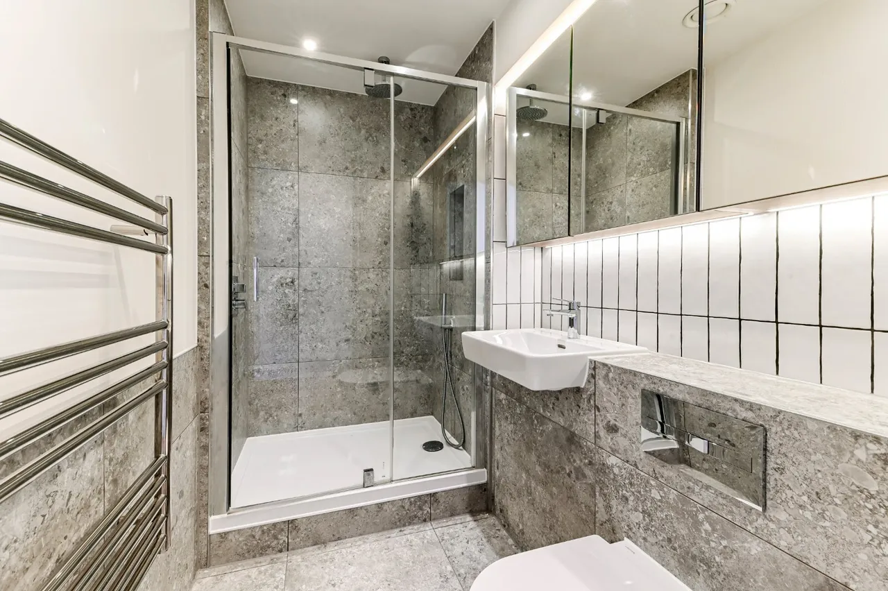 Sanday Drive, London, NW9, photo 17