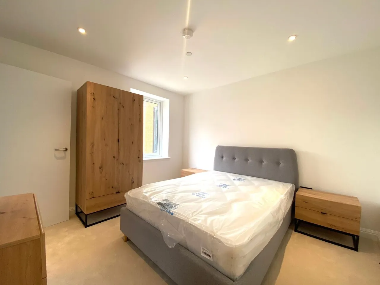 Swan Courtyard, Yardley, B26, photo 4
