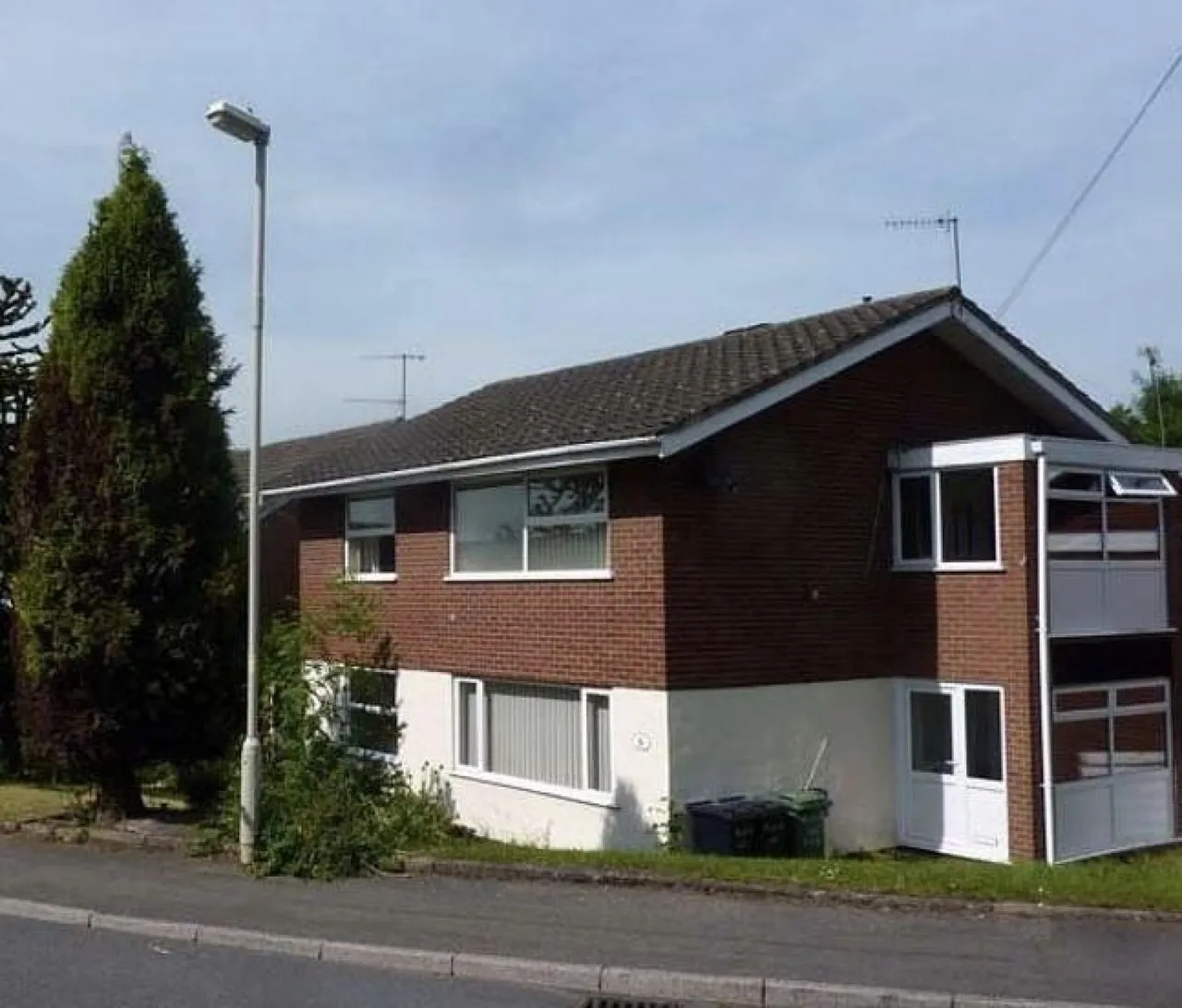 2 bed property for sale — Fairmile Road, Halesowen