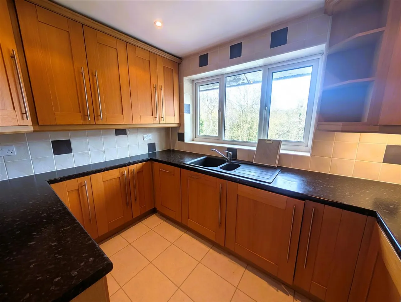 Fairmile Road, Halesowen, photo 4