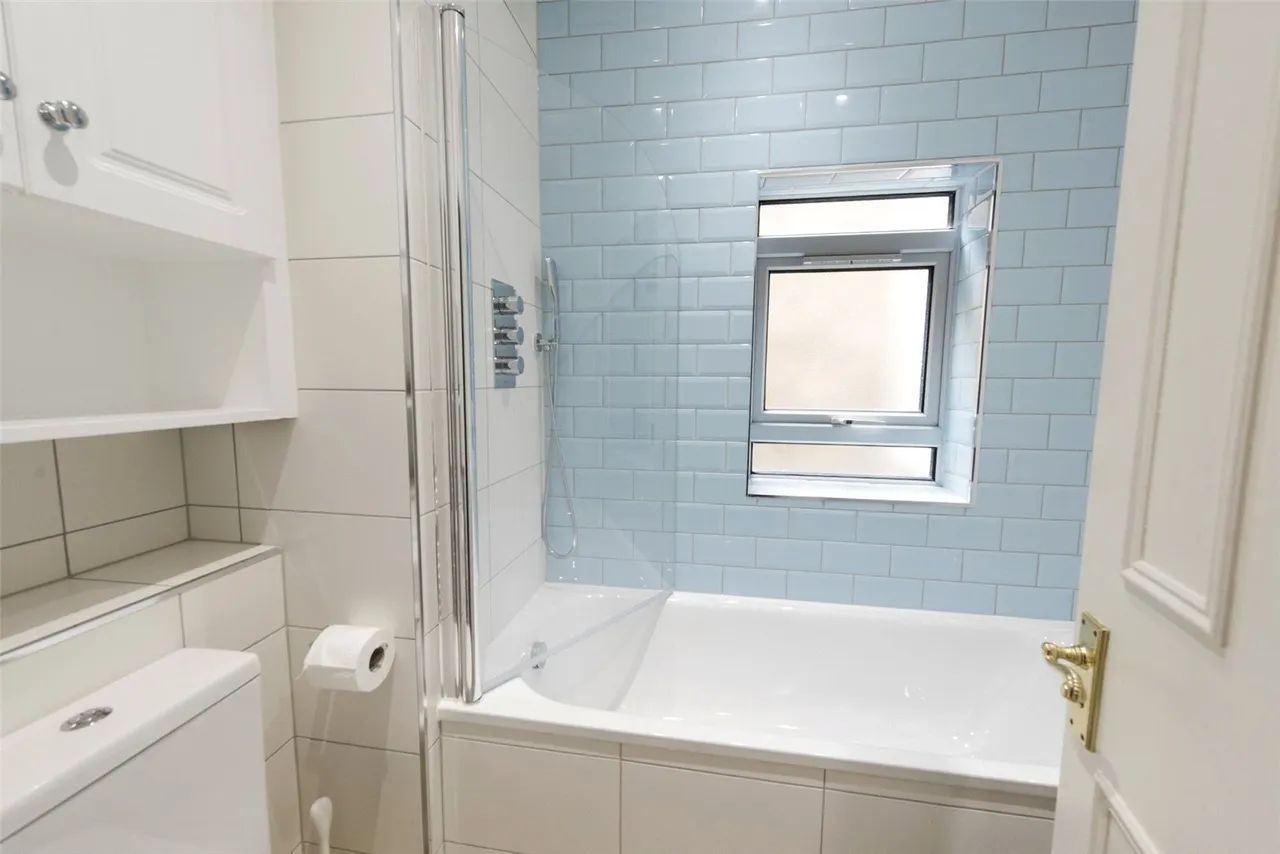 Broomwood Road, London, SW11, photo 7