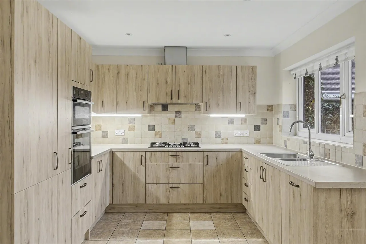 Hillway, Linton, CB21, photo 5