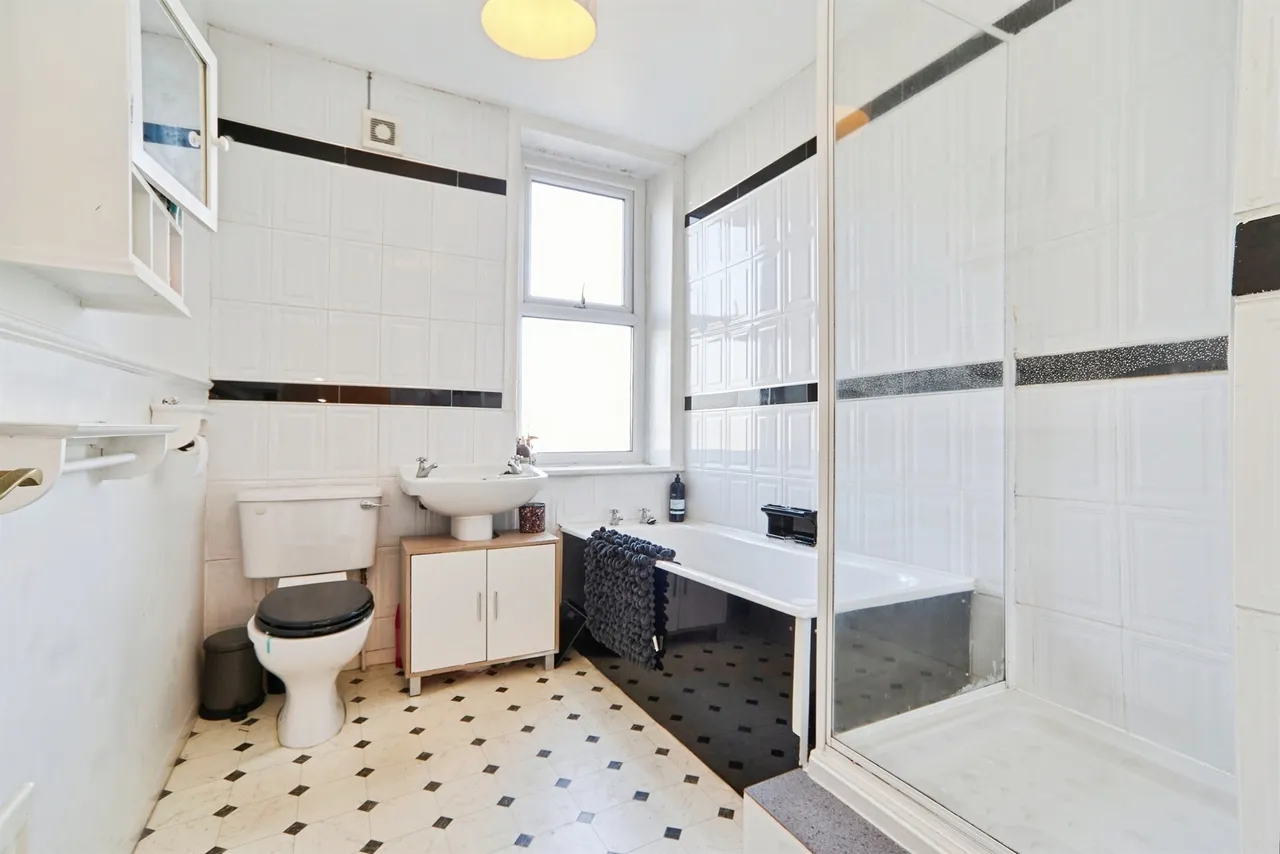 East View, Yeadon, Leeds, photo 4