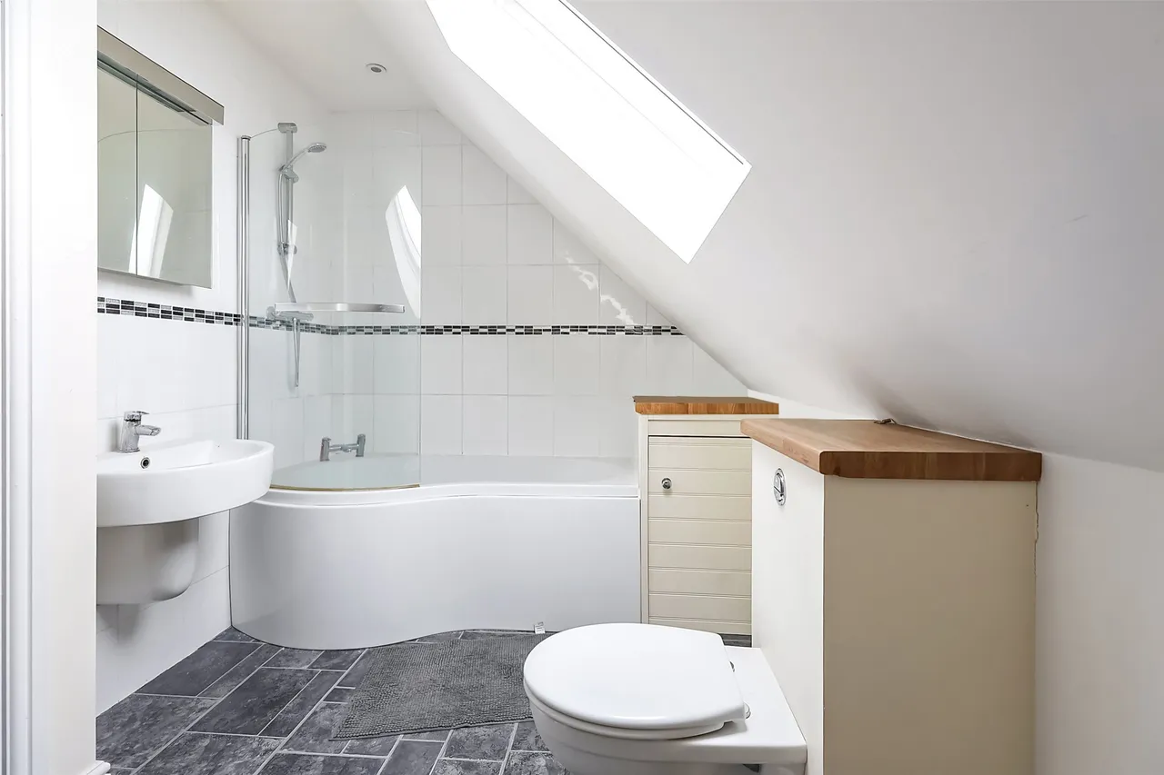 Junction Road, Dorking, RH4, photo 6