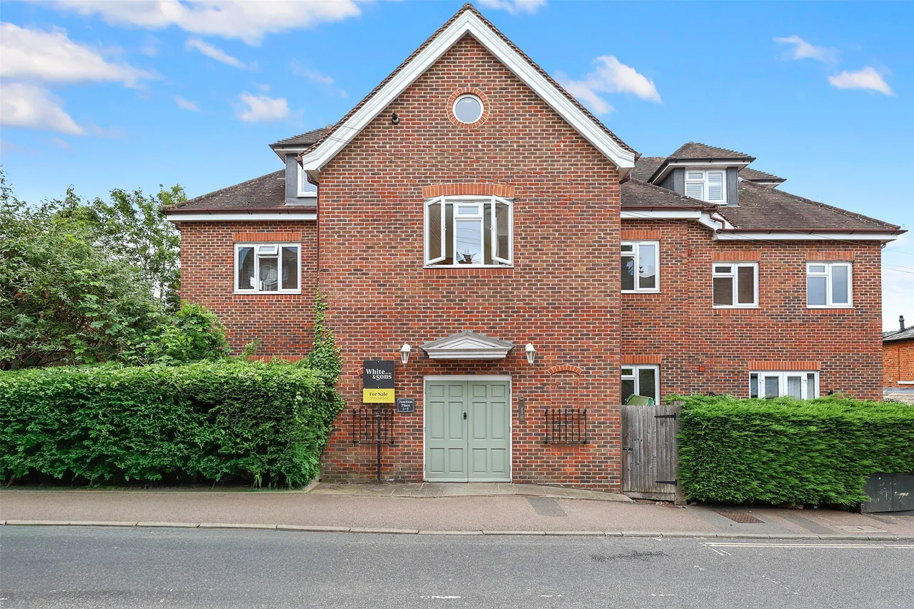 Junction Road, Dorking, RH4, photo 2