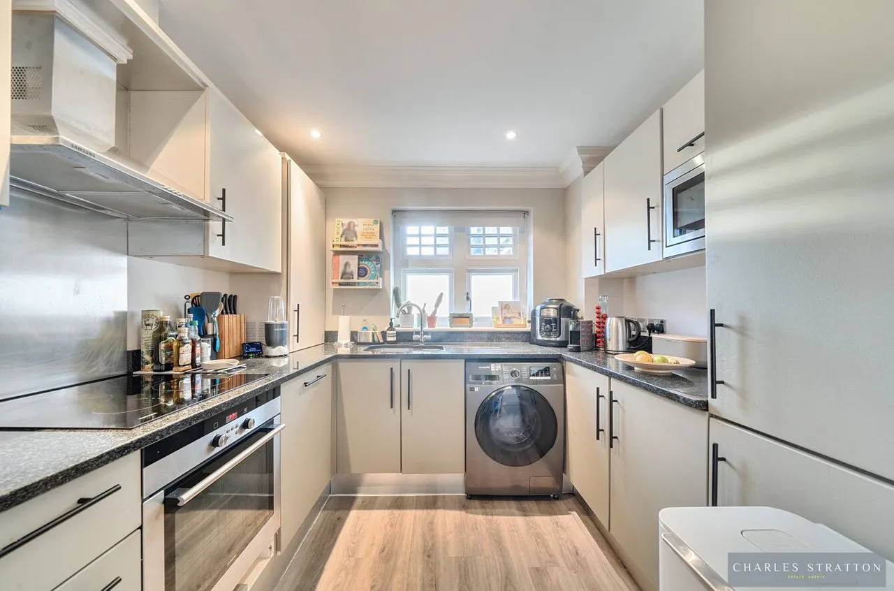 63 Main Road, Gidea Park, Essex, RM2 5EH, photo 9